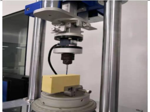 接骨釘?shù)妮S向撥出和扭轉(zhuǎn)旋入與生物旋出力學(xué)測試機(jī)的軸向撥出和扭轉(zhuǎn)旋入與旋出測試