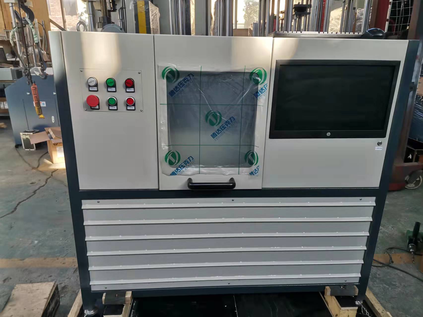 1668650977888252.jpg 00旋轉(zhuǎn)彎曲試驗(yàn)機(jī) (5).jpg